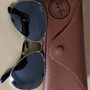 Rayban 3025 Mirrored Aviator Sunhlasses